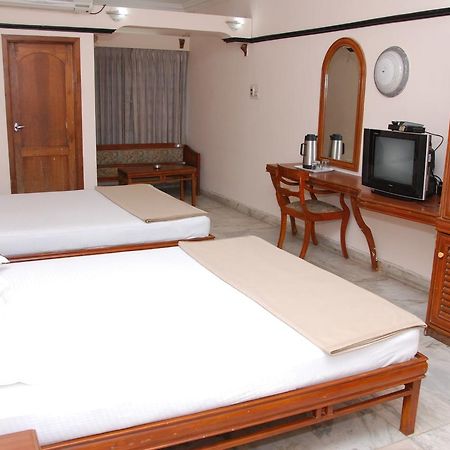 Amogha International Hotel Chitradurga Extérieur photo