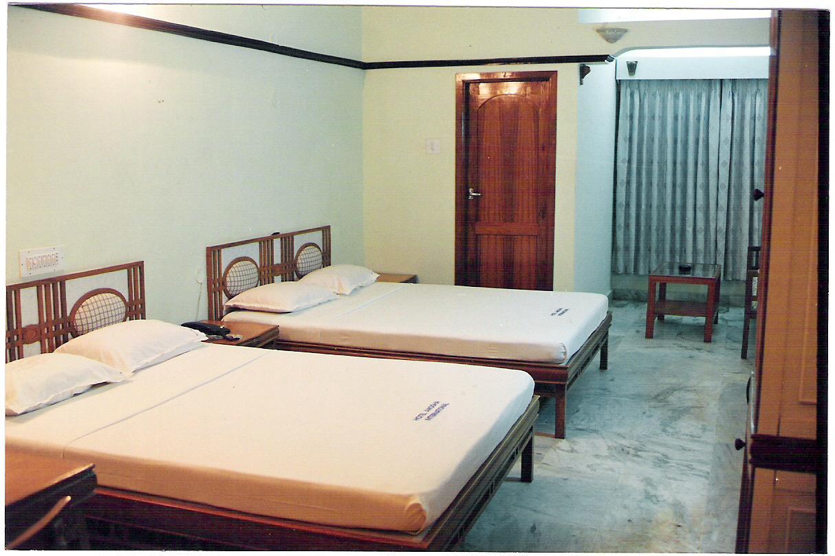 Amogha International Hotel Chitradurga Extérieur photo