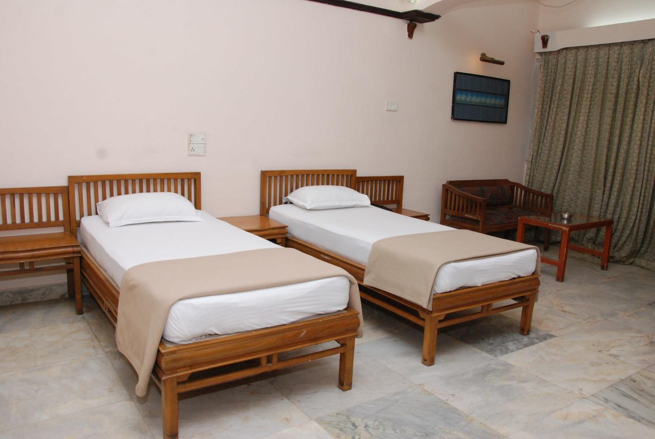 Amogha International Hotel Chitradurga Extérieur photo
